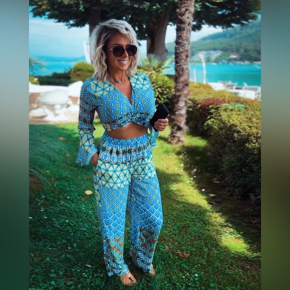 ZARA 🔥2 PIECE SET 🔥 BLOGGERS’ FAVORITE PRINT TOP WITH KNOT & WIDE LEG PANTS - Picture 4 of 16